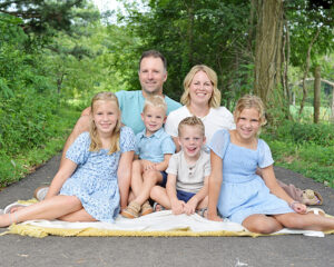 Family of 6 photos, family photos, outdoor family portraits