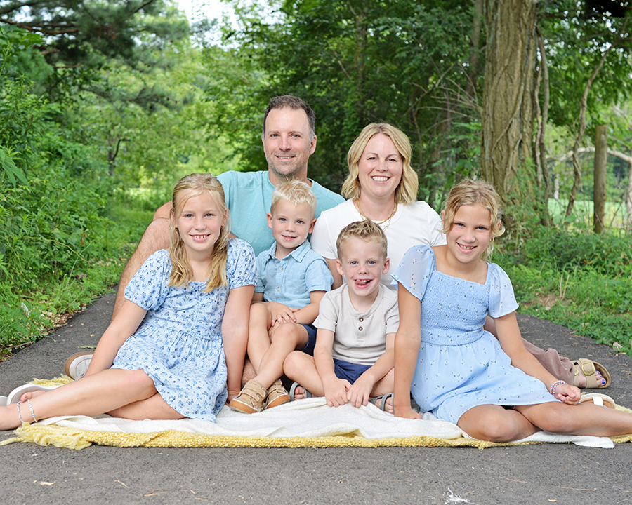 Family of 6 photos, family photos, outdoor family portraits